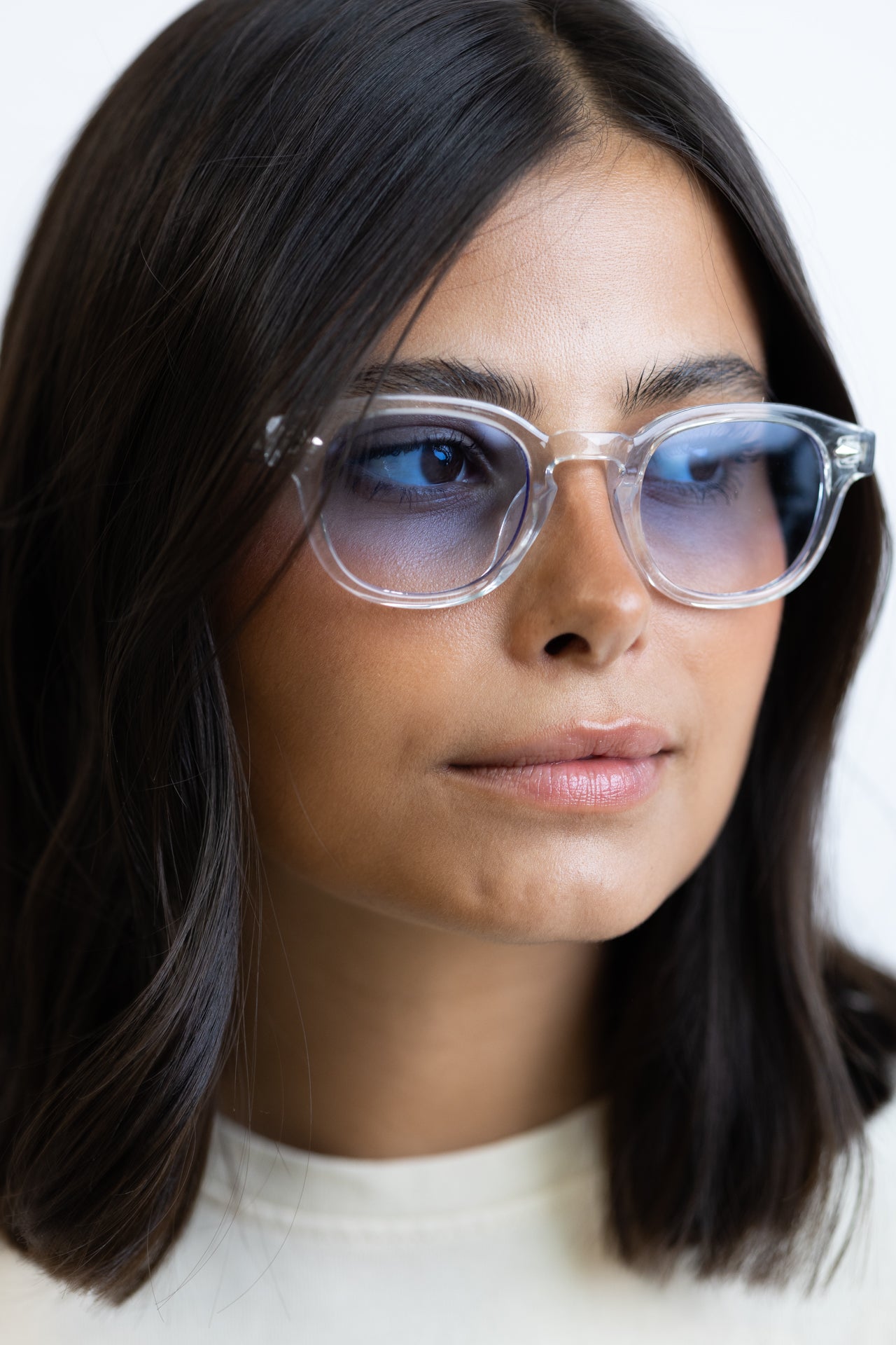 AMI TRANSPARENT