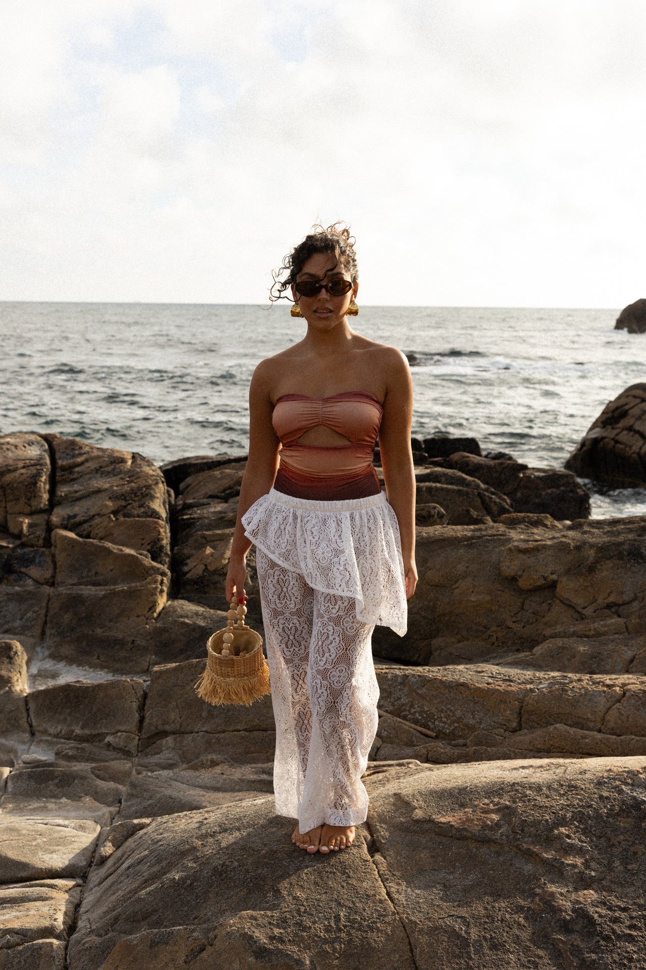 ROSETTE RUFFLED TROUSERS