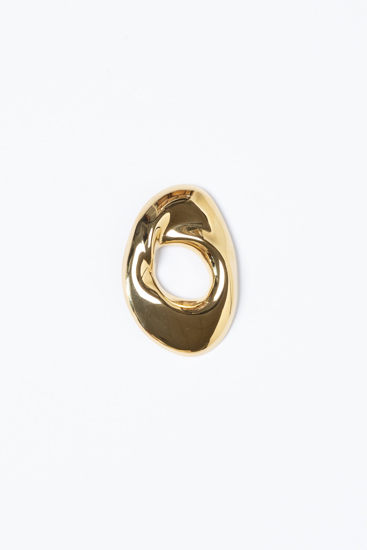 BLOW BROOCH