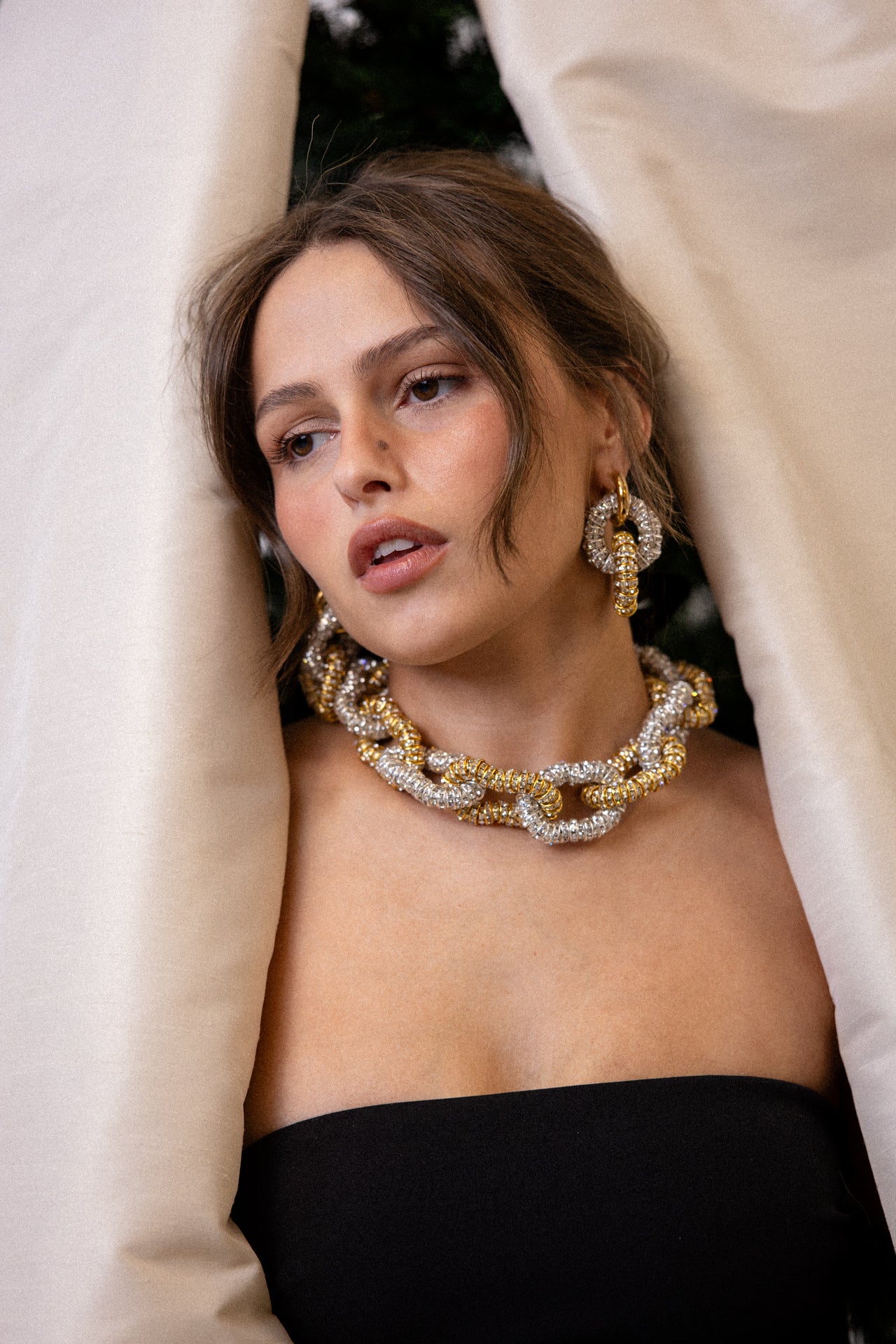 MONET CHOKER