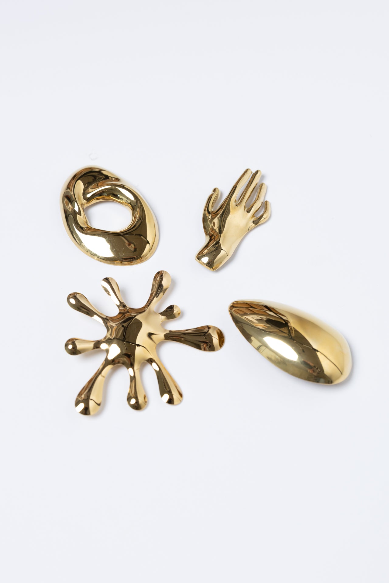 MAIN BROOCH