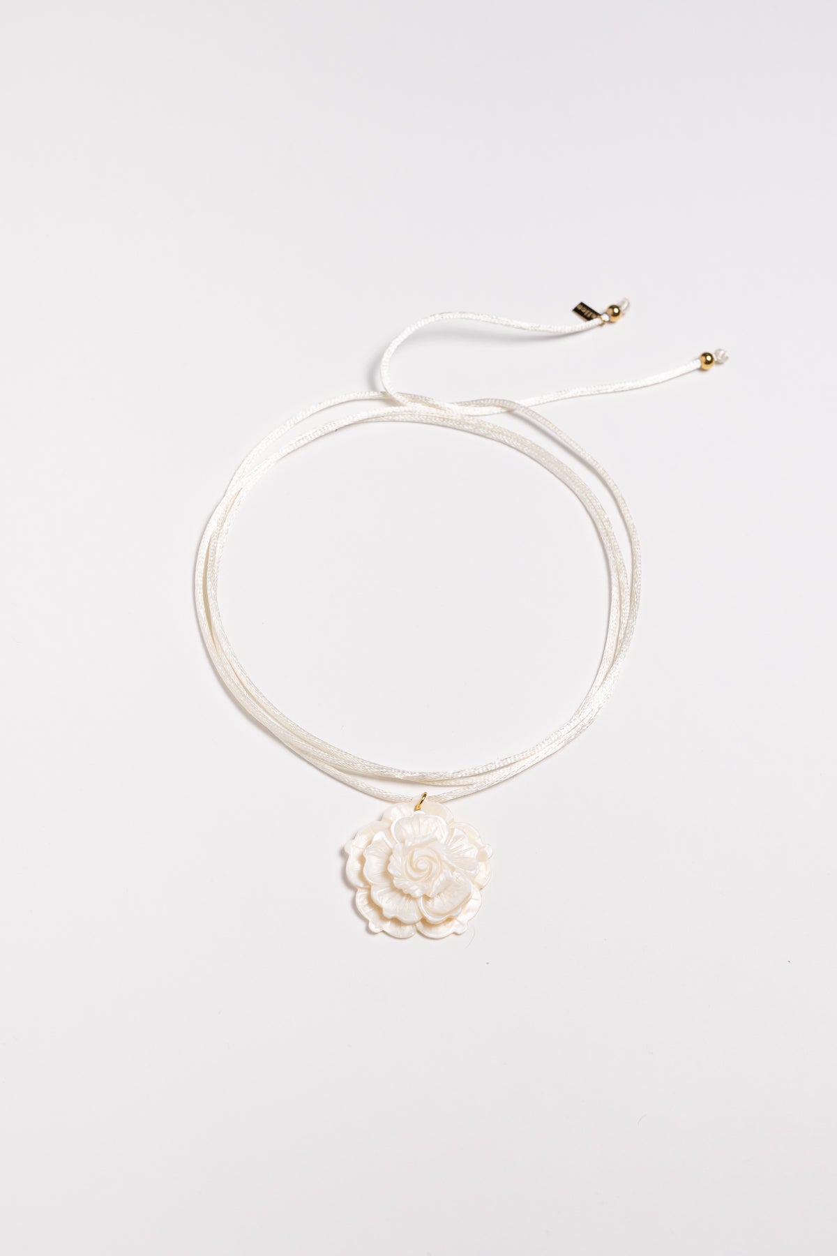 CAMELLIA CHOKER