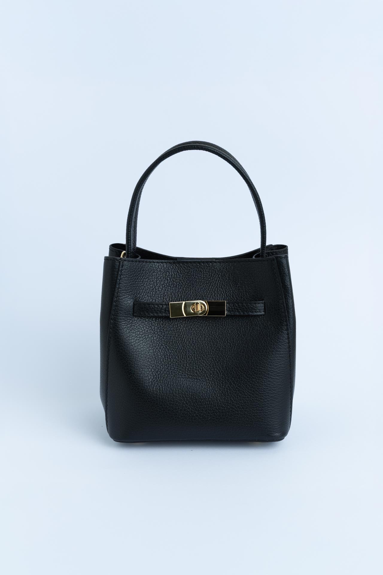 BUCKET BLACK