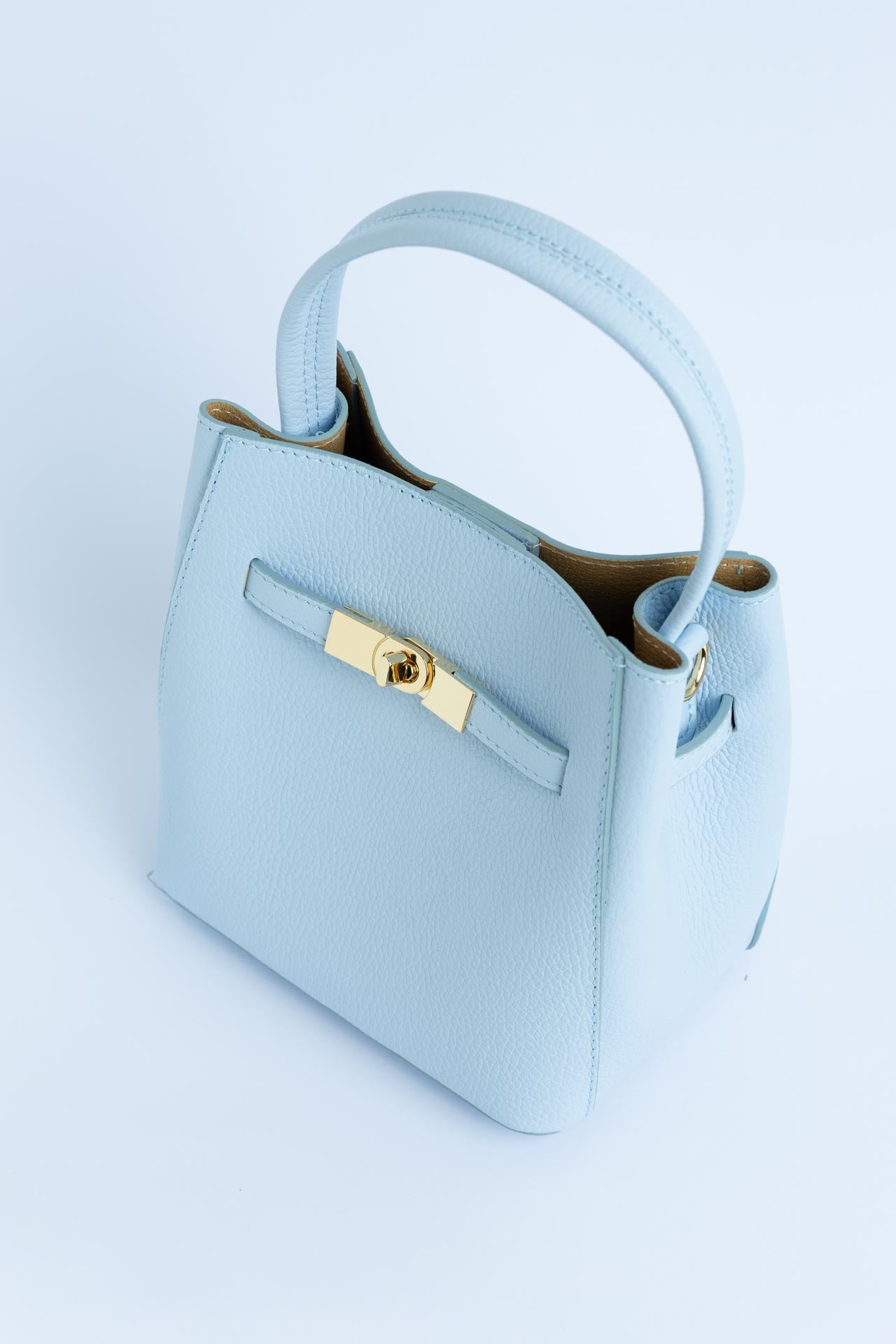 BUCKET BLUE