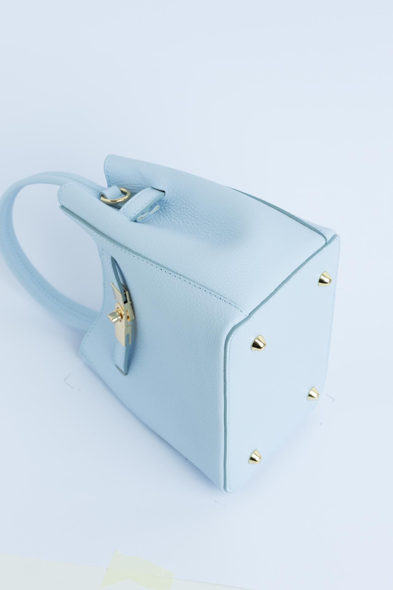 BUCKET BLUE