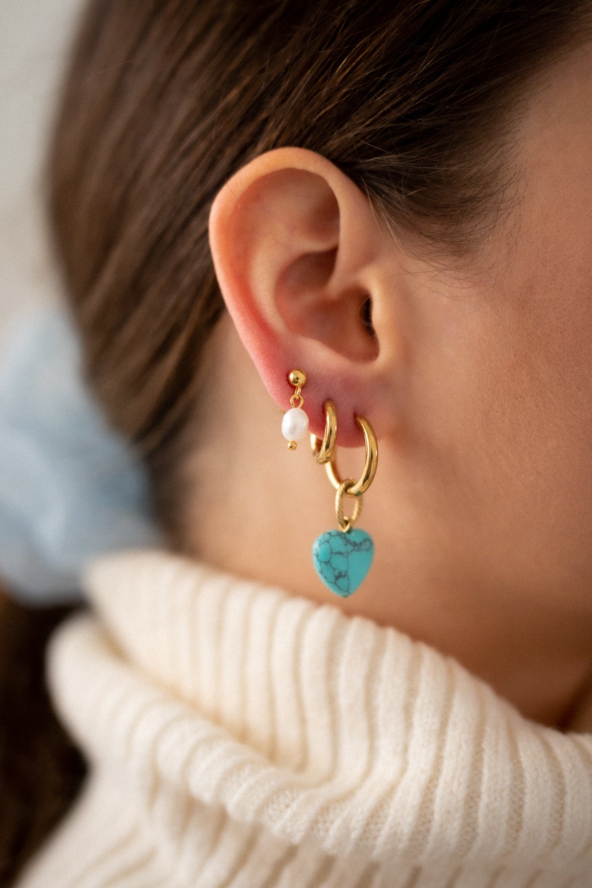 TINY PEARL EARRING