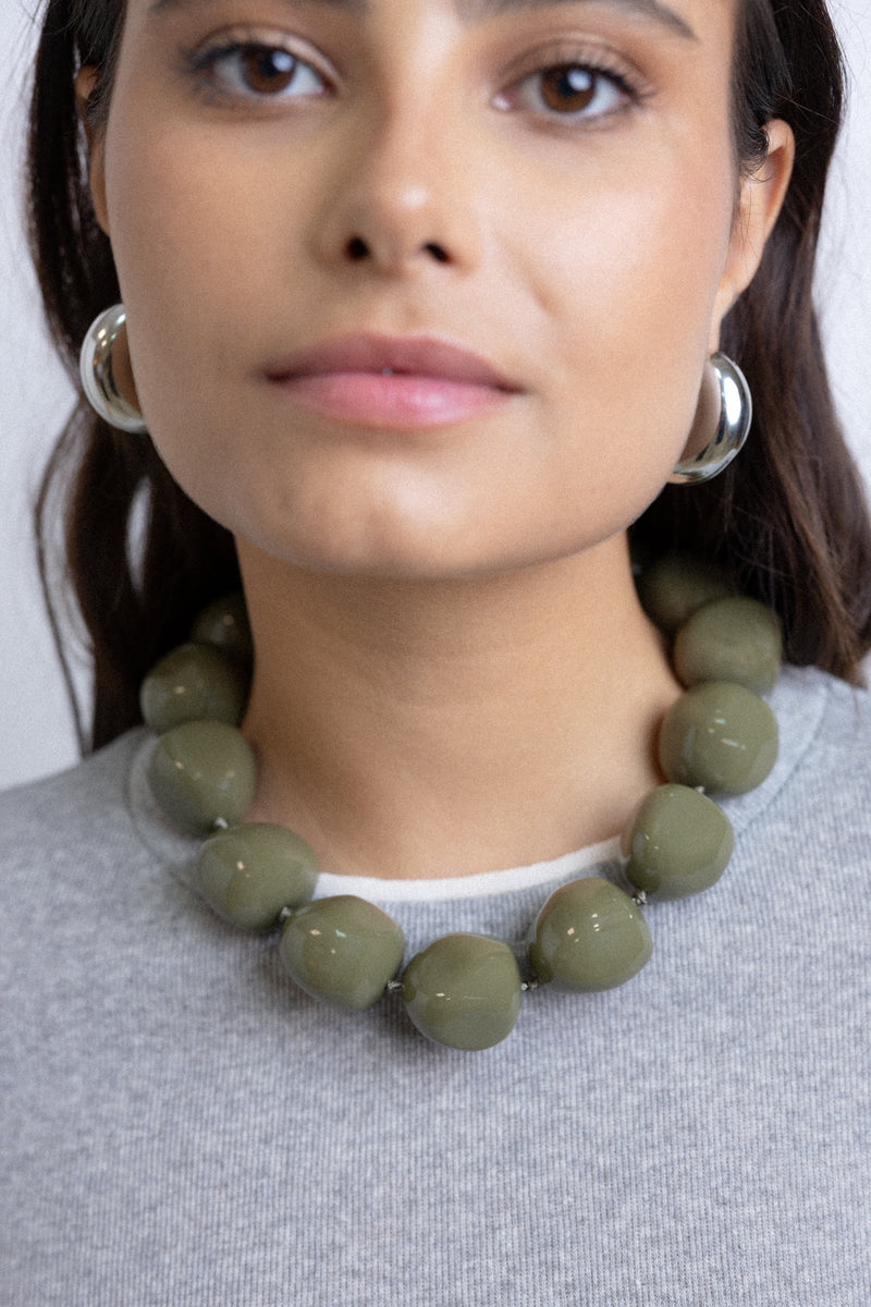 BIG NECKLACE OLIVE