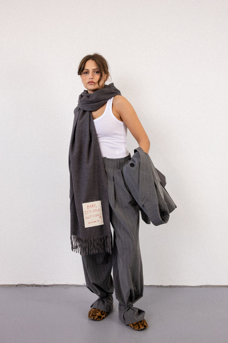 ALICE SCARF GREY