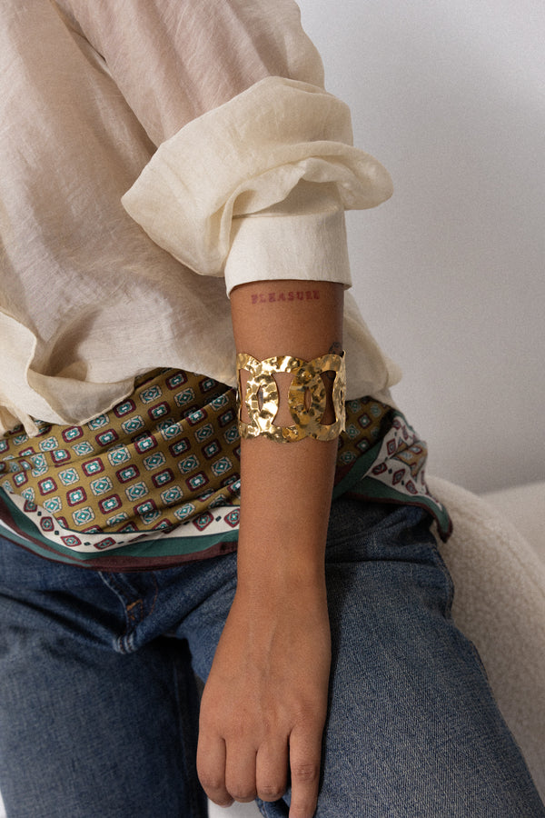 HOOP CUFF