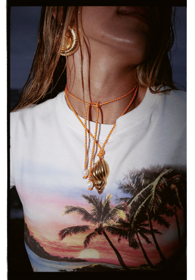 SHELL NECKLACE ORANGE