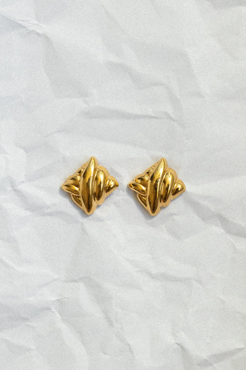 Cindy Gold Stud Earrings