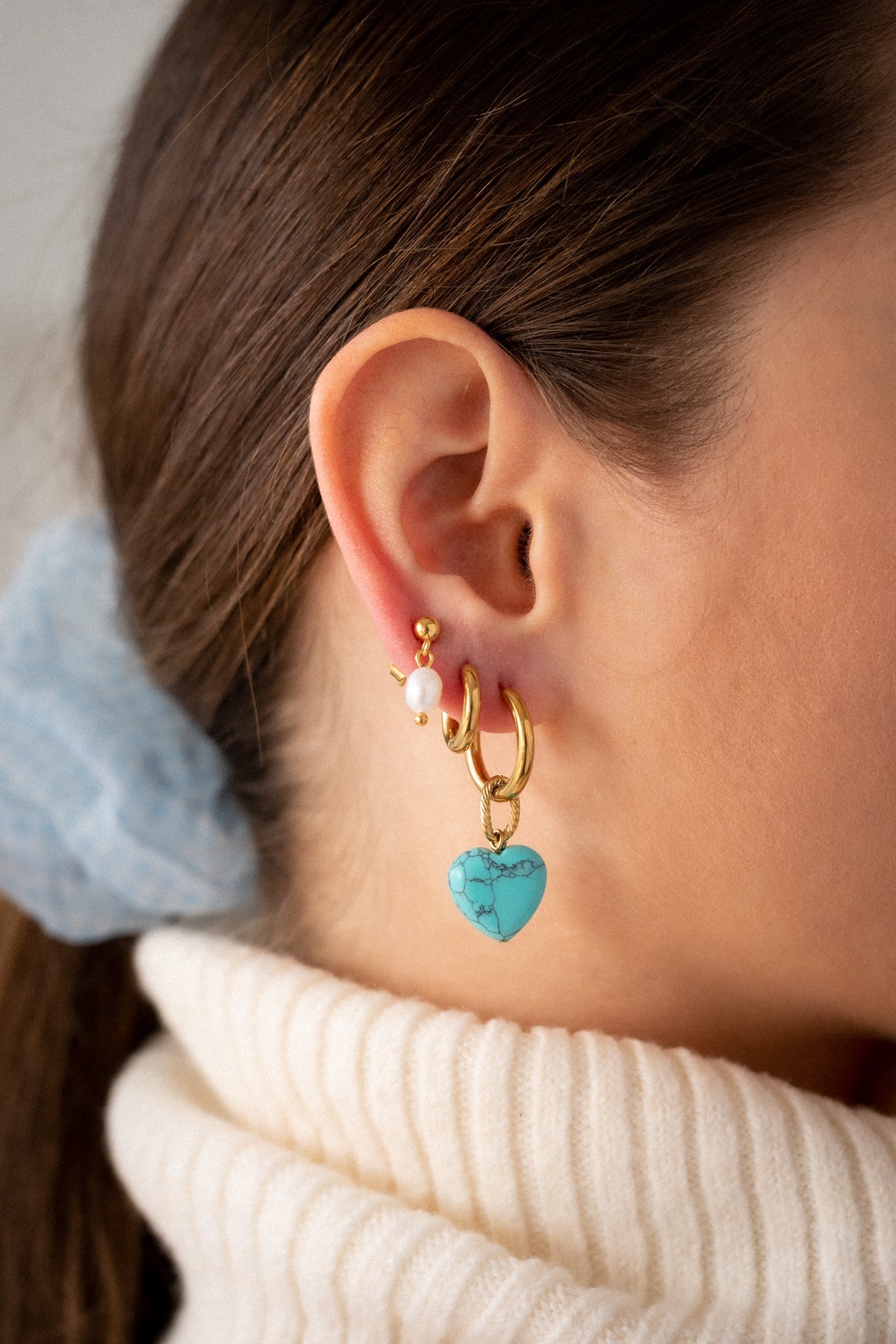 TINY PEARL EARRING