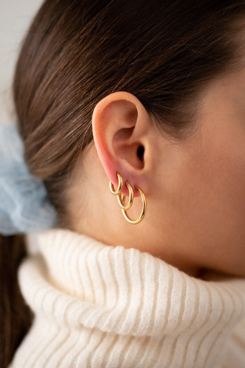 SIMPLE HOOPS